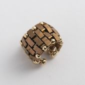 STELLA CIFFON/ビーズのビッグイヤーカフ